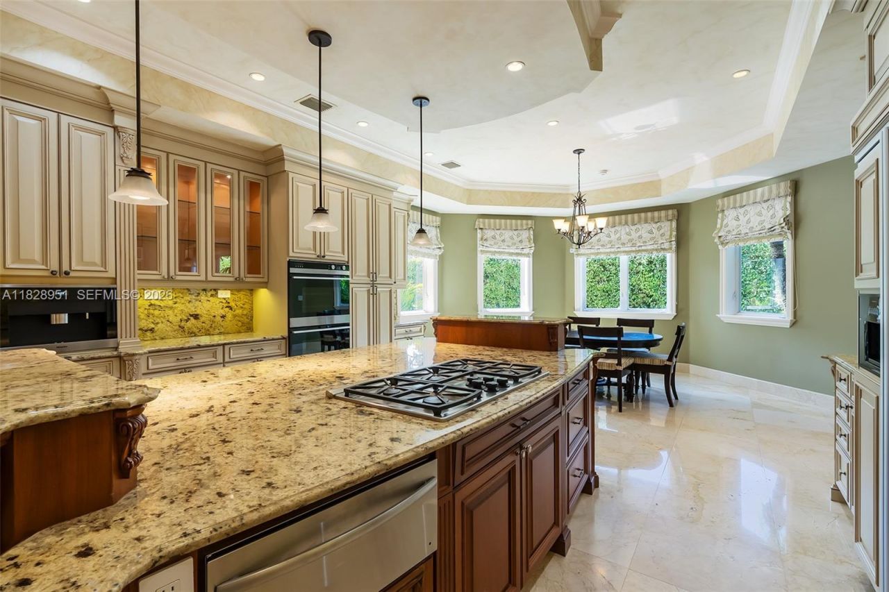 10851 SW 63rd Ave, Pinecrest, FL 33156 Photo