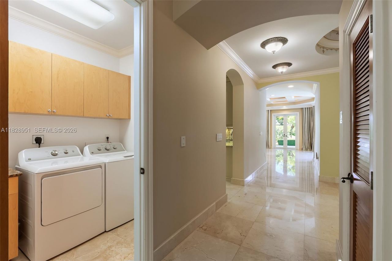 10851 SW 63rd Ave, Pinecrest, FL 33156 Photo