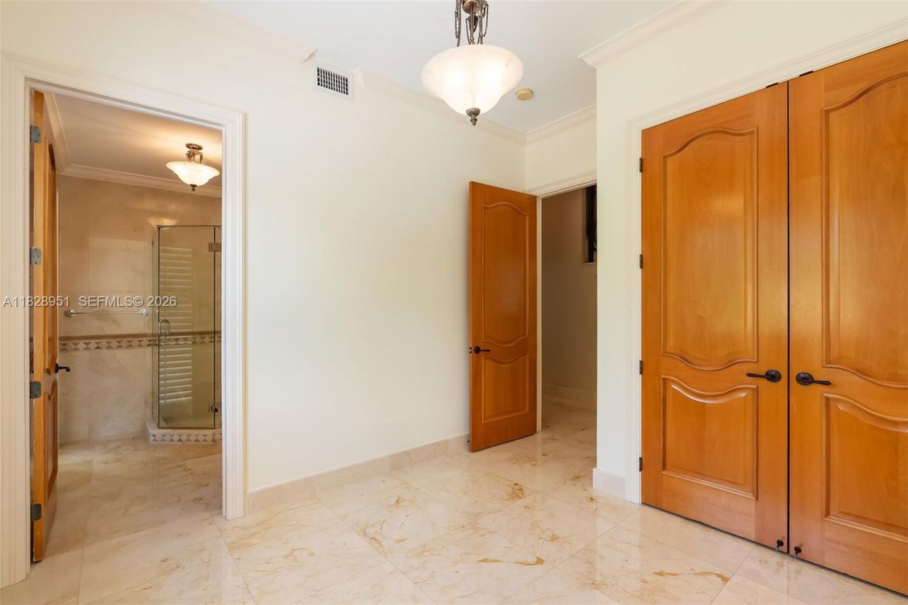 10851 SW 63rd Ave, Pinecrest, FL 33156 Photo