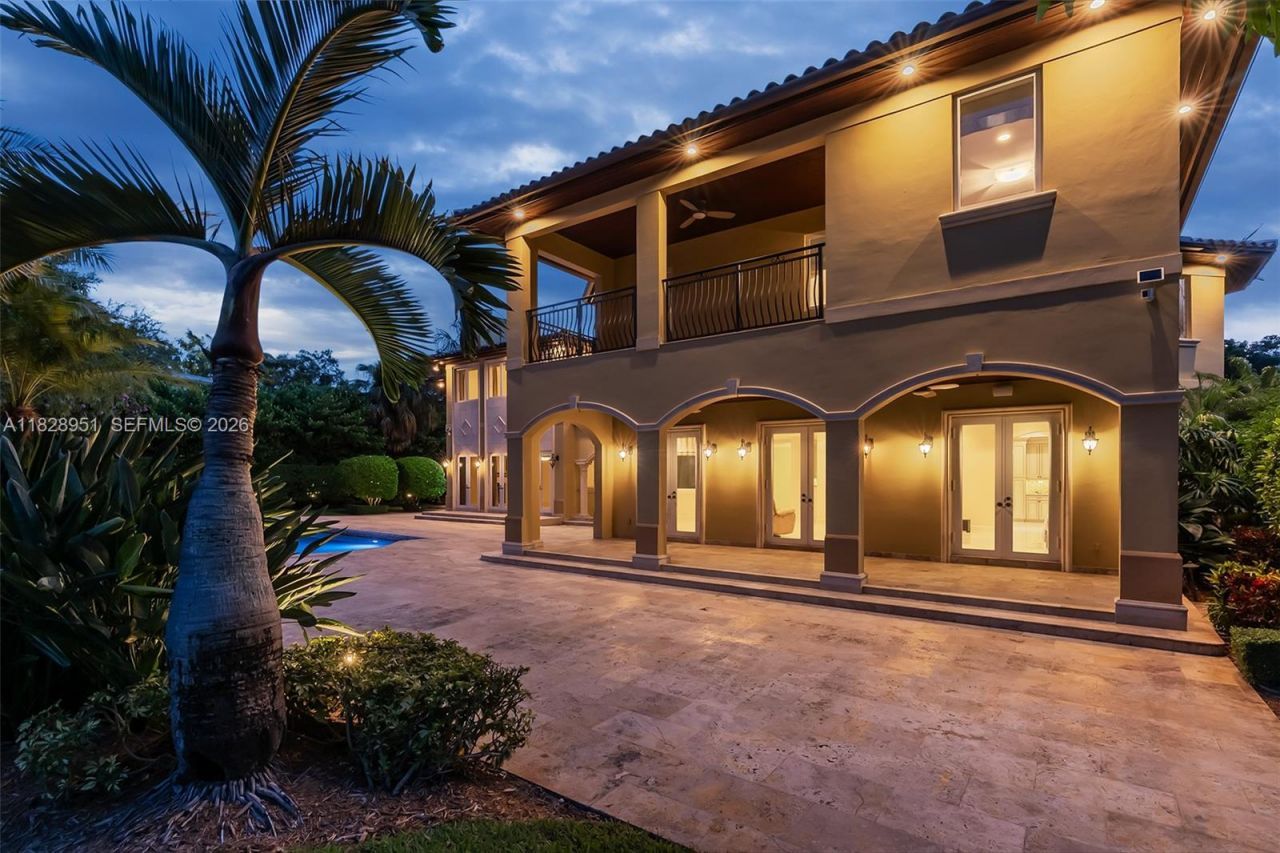 10851 SW 63rd Ave, Pinecrest, FL 33156 Photo