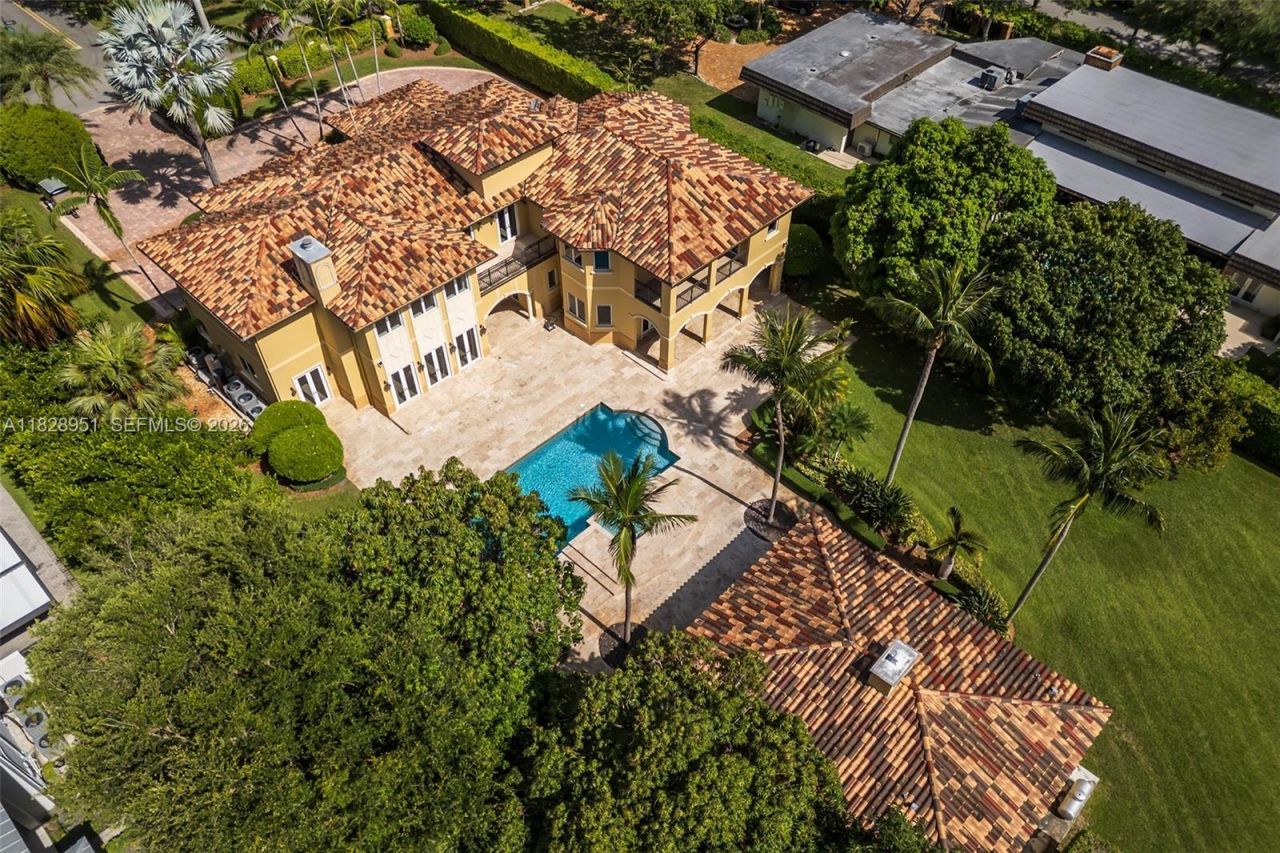 10851 SW 63rd Ave, Pinecrest, FL 33156 Photo