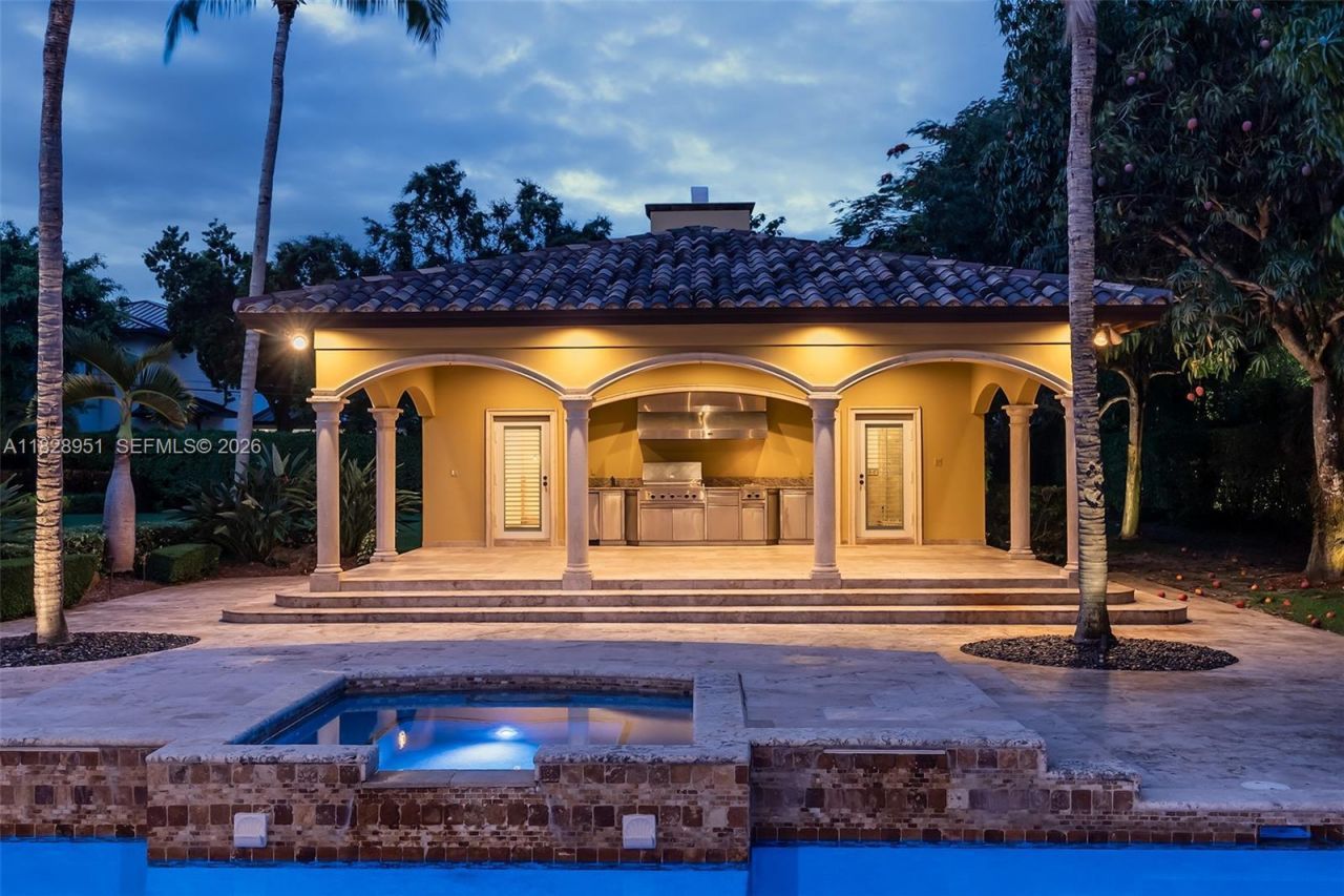 10851 SW 63rd Ave, Pinecrest, FL 33156 Photo