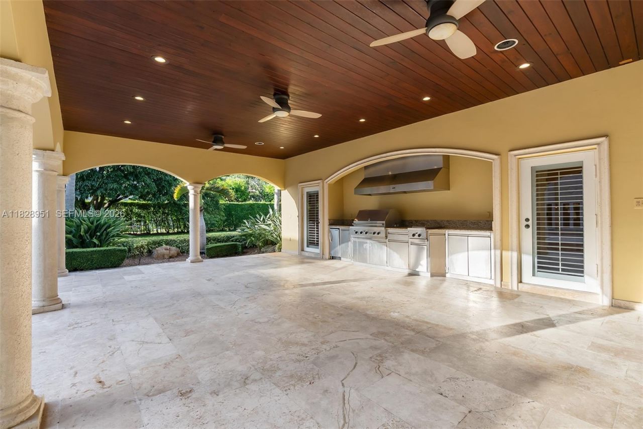 10851 SW 63rd Ave, Pinecrest, FL 33156 Photo