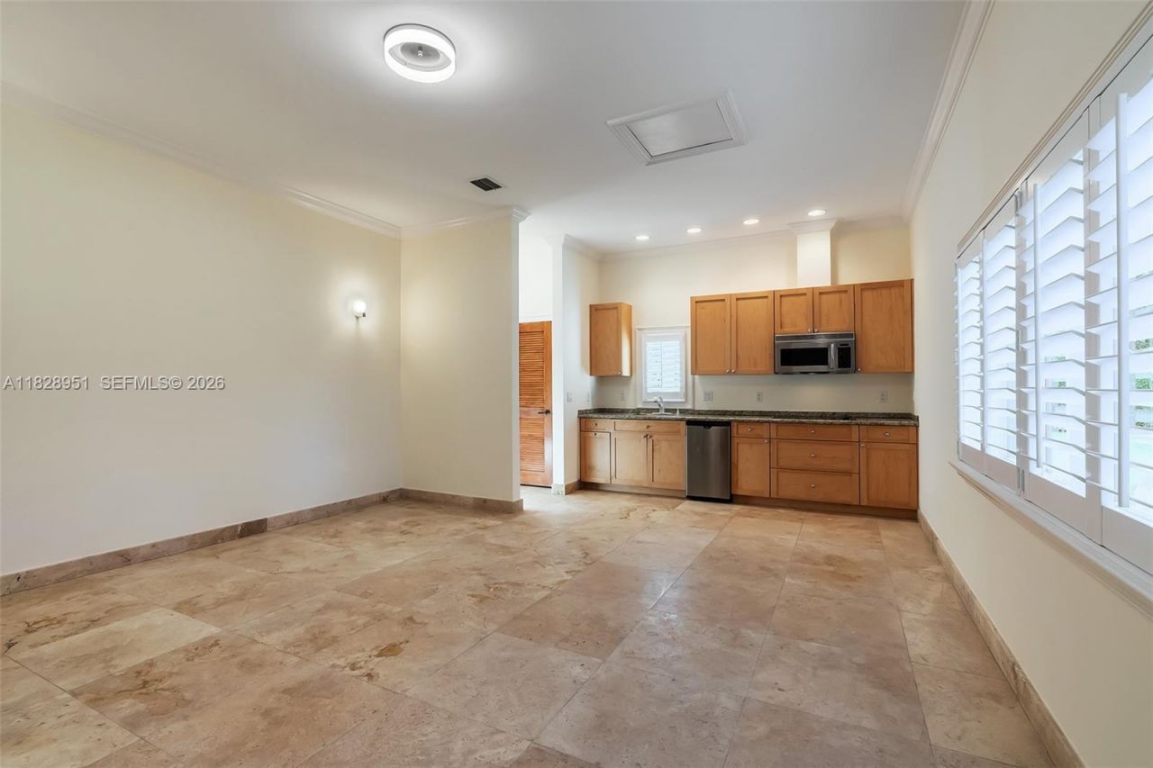 10851 SW 63rd Ave, Pinecrest, FL 33156 Photo