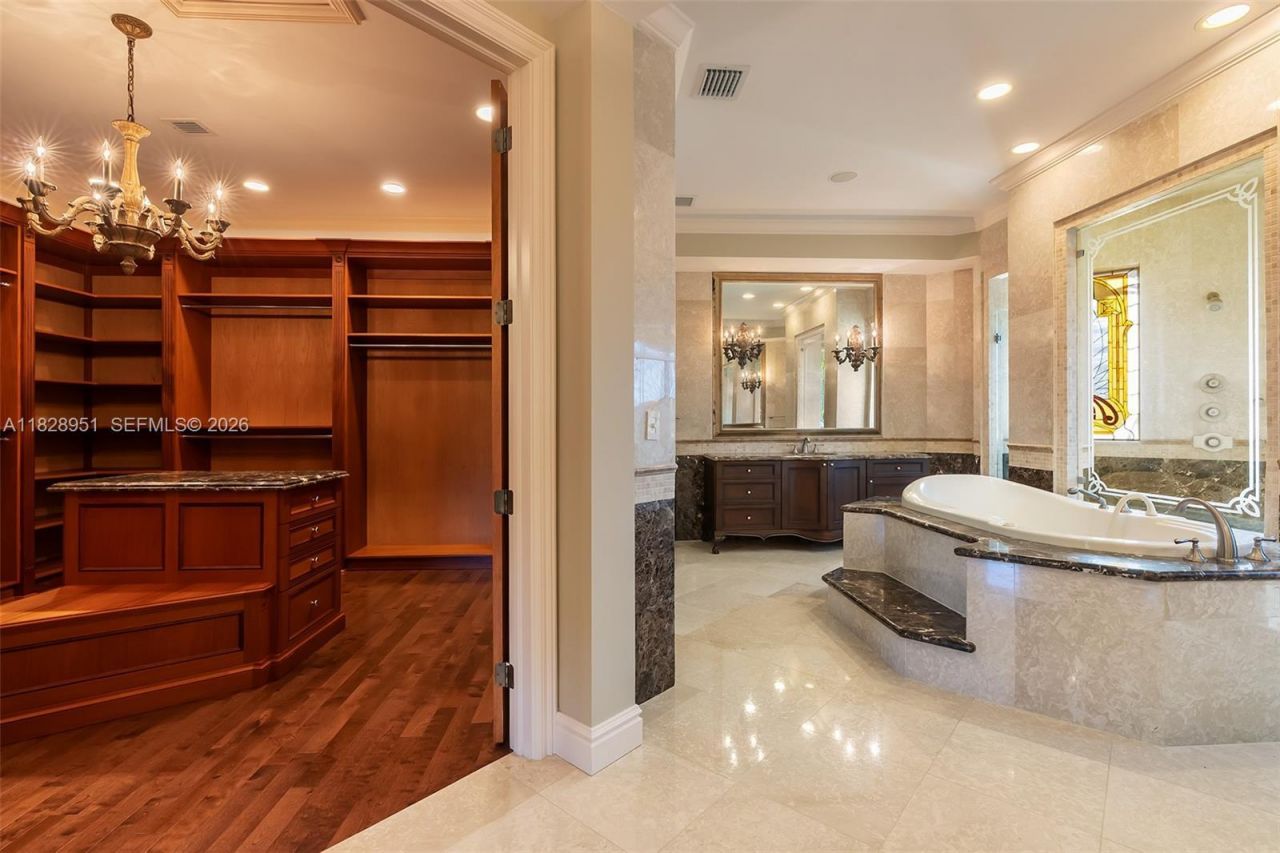 10851 SW 63rd Ave, Pinecrest, FL 33156 Photo