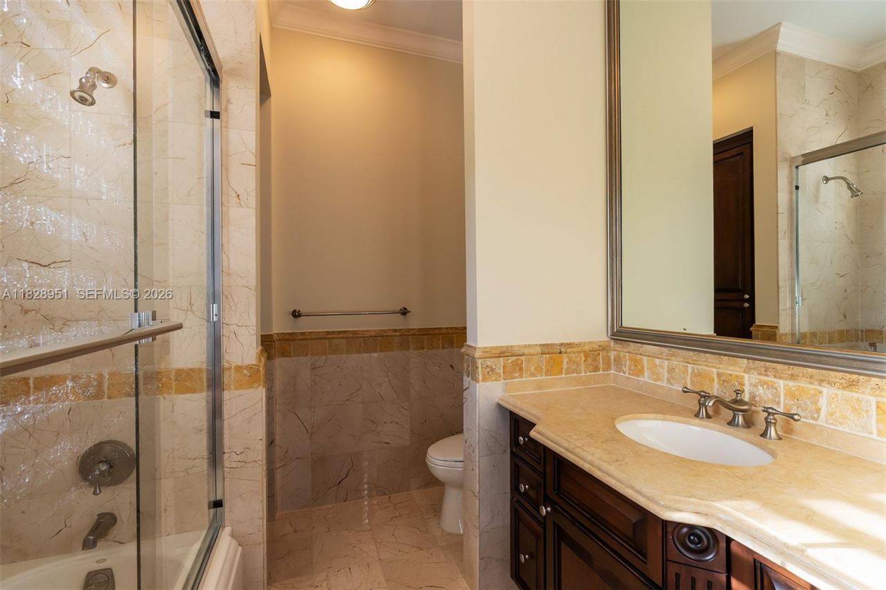 10851 SW 63rd Ave, Pinecrest, FL 33156 Photo