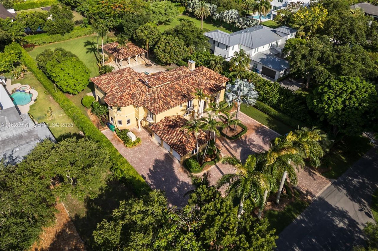 10851 SW 63rd Ave, Pinecrest, FL 33156 Photo