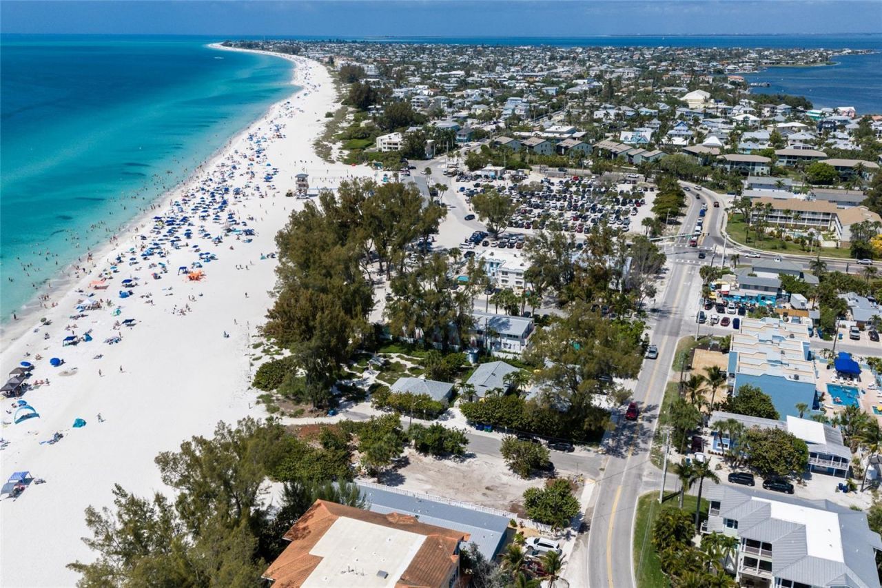3720 Gulf Drive, Holmes Beach, FL 34217 Photo