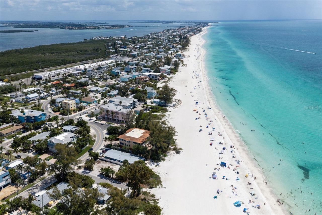 3720 Gulf Drive, Holmes Beach, FL 34217 Photo