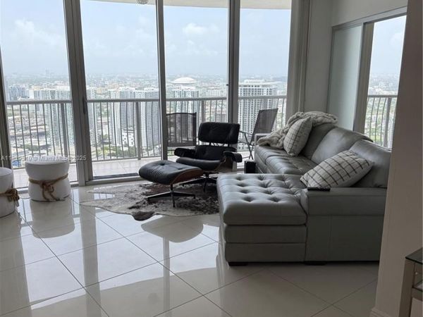 1750 N Bayshore Dr, Unit 5114, Miami, FL 33132