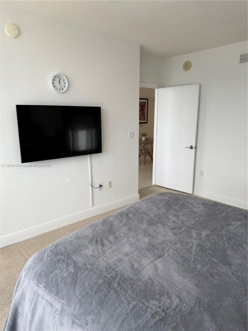 1750 N Bayshore Dr, Unit 5114, Miami, FL 33132 Photo