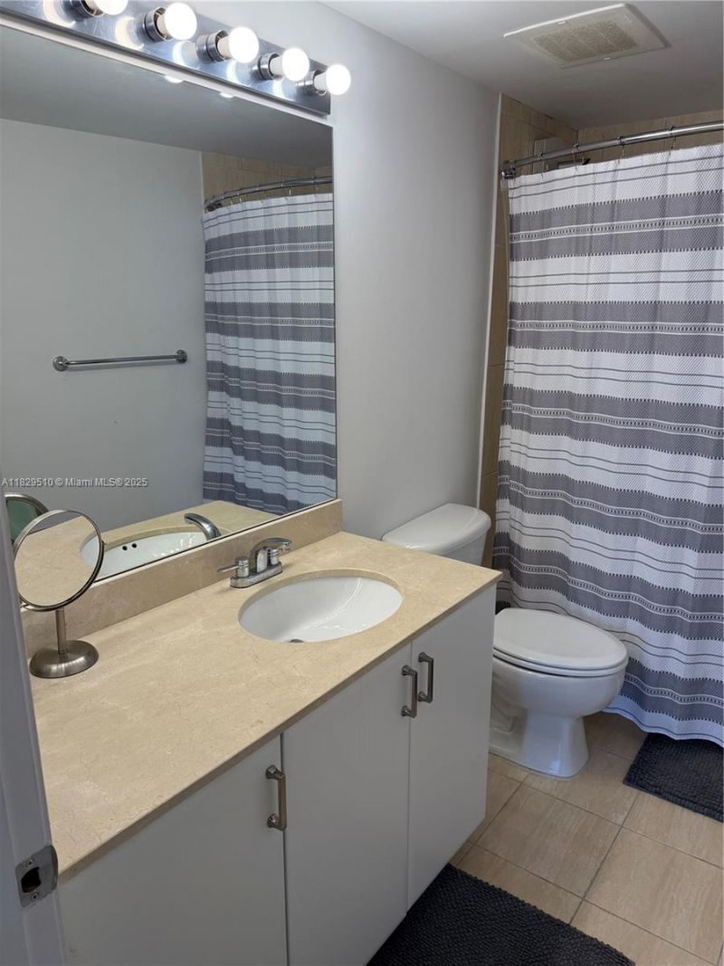 1750 N Bayshore Dr, Unit 5114, Miami, FL 33132 Photo