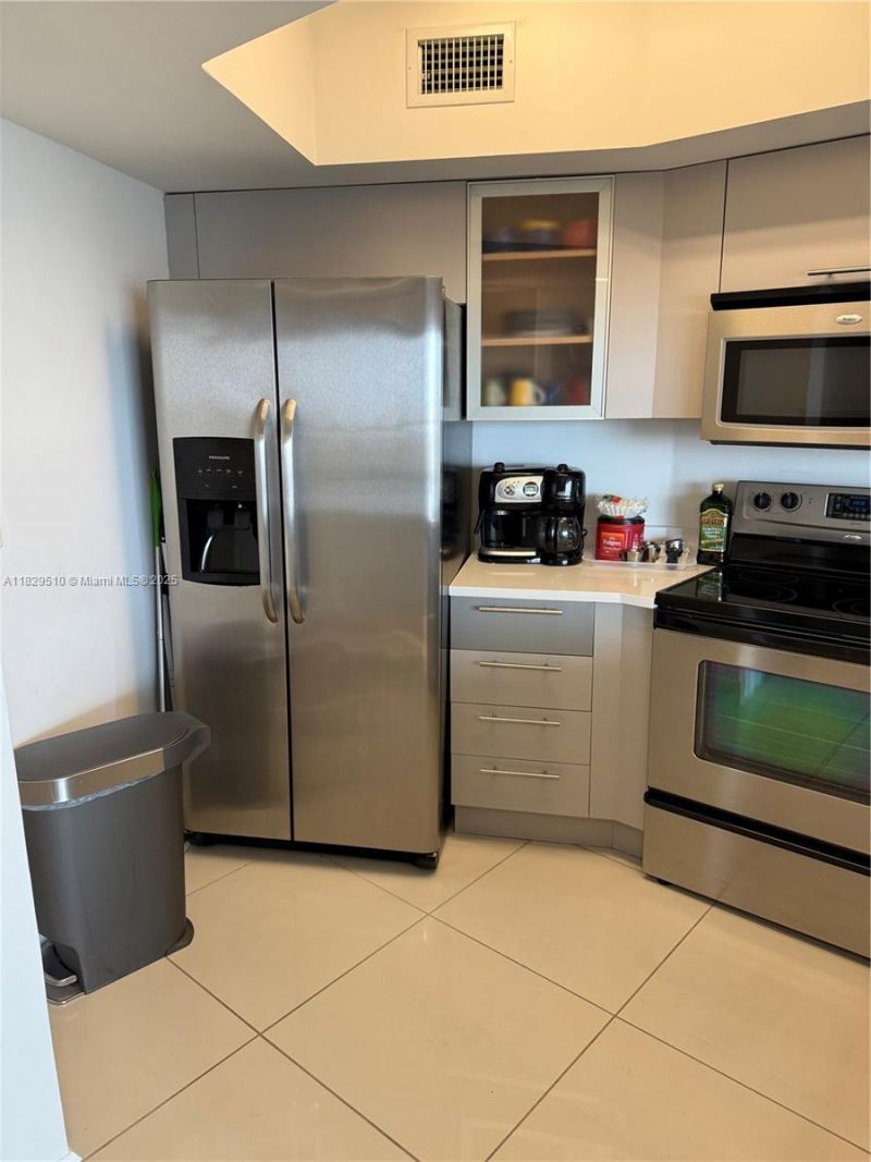 1750 N Bayshore Dr, Unit 5114, Miami, FL 33132 Photo