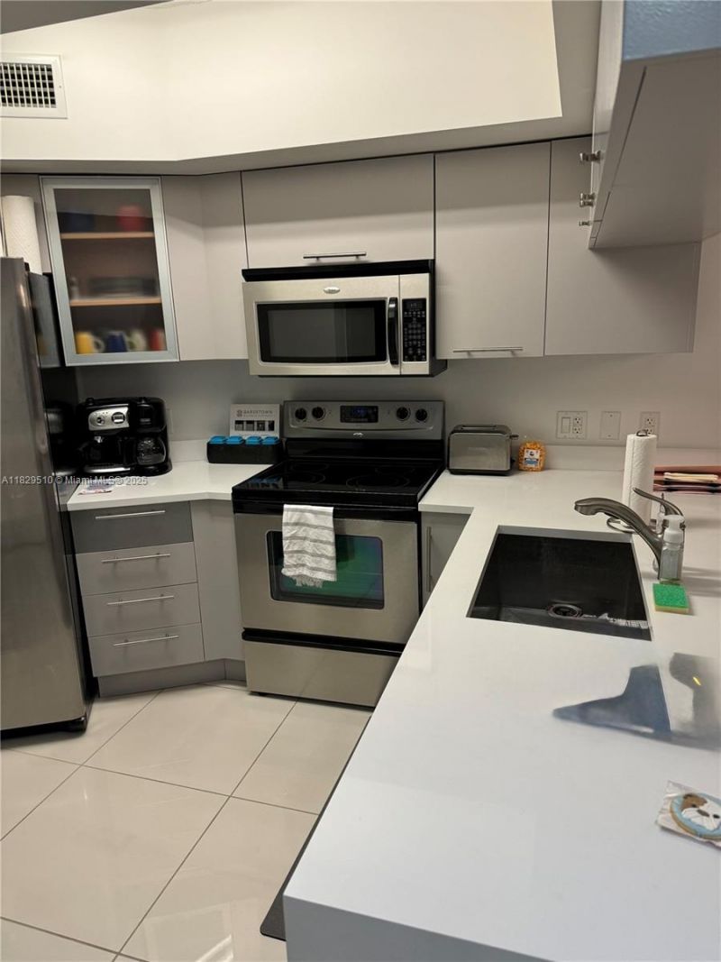 1750 N Bayshore Dr, Unit 5114, Miami, FL 33132 Photo