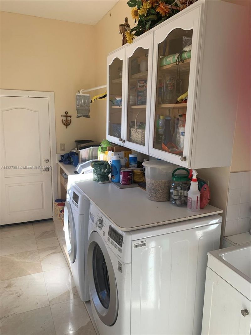 7625 SW 75th Ave, Miami, FL 33143 Photo