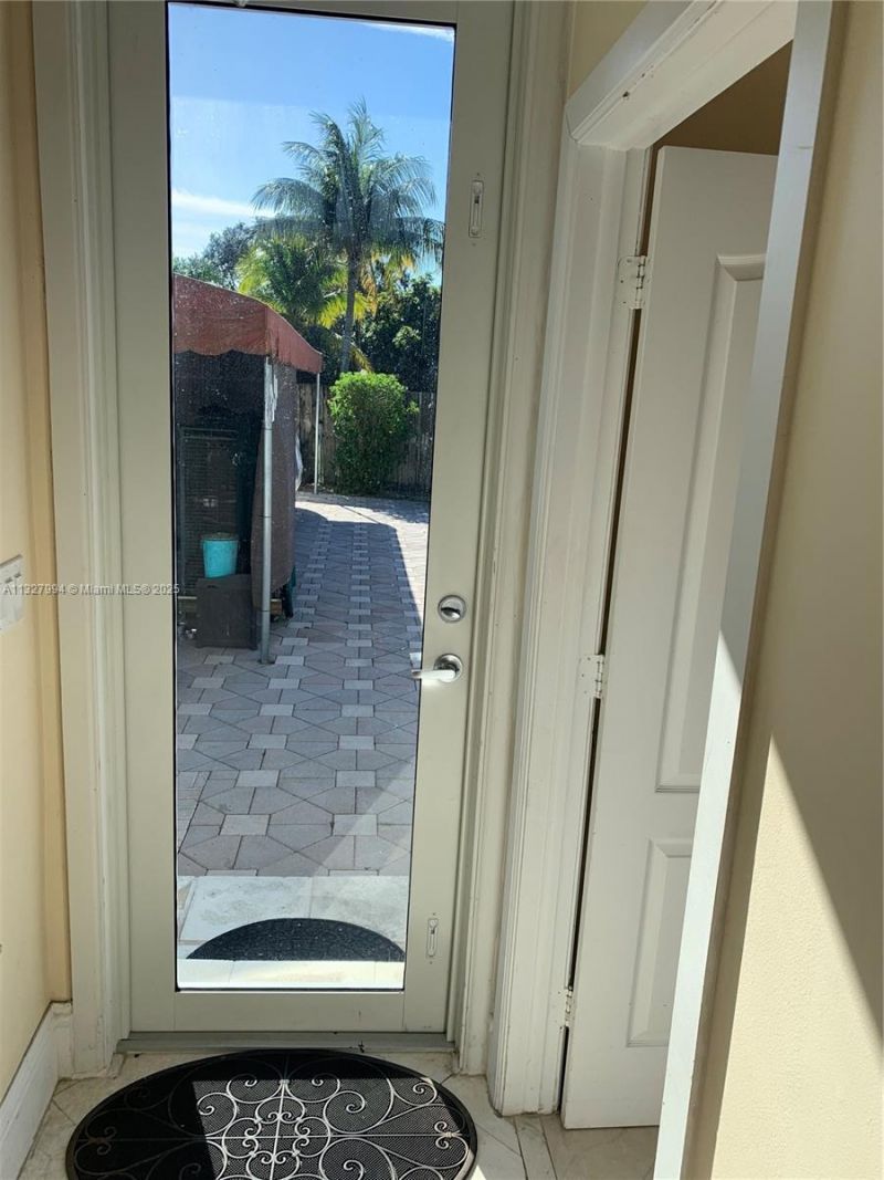 7625 SW 75th Ave, Miami, FL 33143 Photo