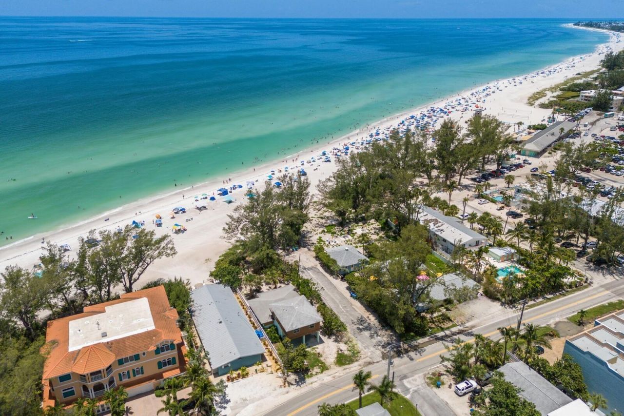 3720 Gulf Drive, Holmes Beach, FL 34217 Photo