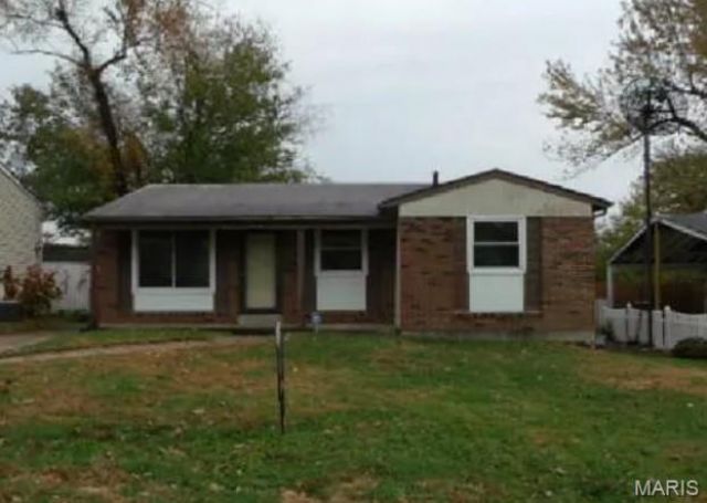 10214 Castle Drive, Saint Louis, MO 63136 Main Photo