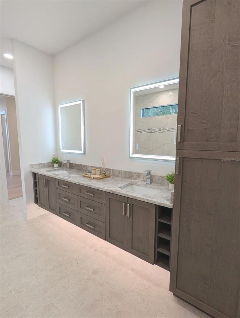 2110 Michele Drive, Sarasota, FL 34231 Photo