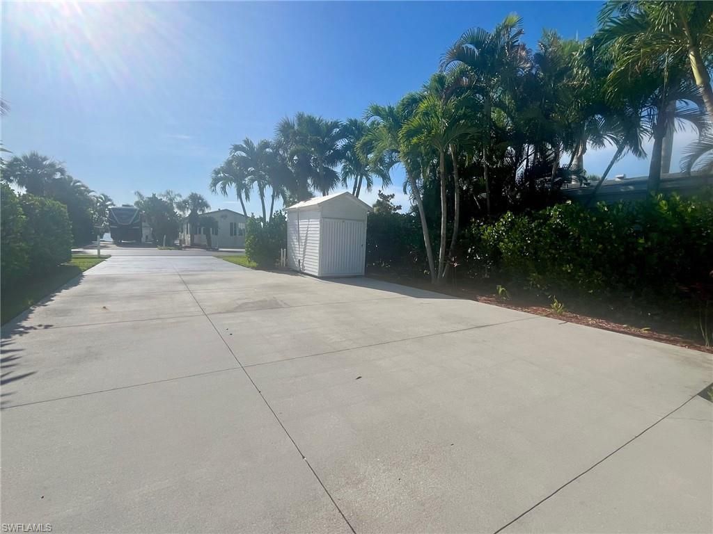 1021 Silver Lakes Blvd, Naples, FL 34114 Photo