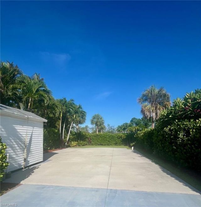 1021 Silver Lakes Blvd, Naples, FL 34114 Photo
