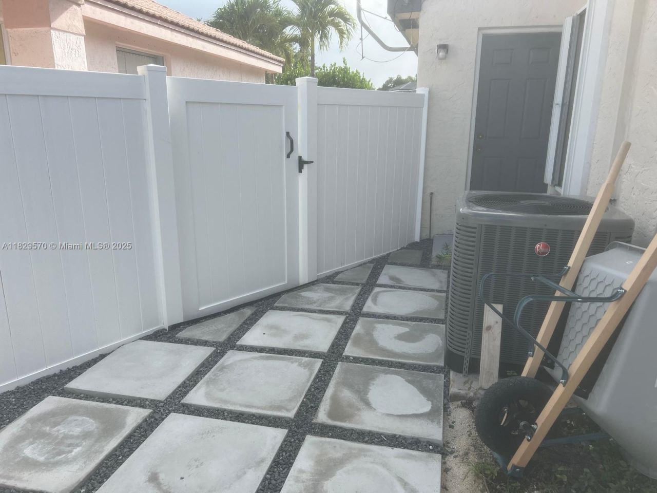 2383 SW 177th Ter, Miramar, FL 33029 Photo