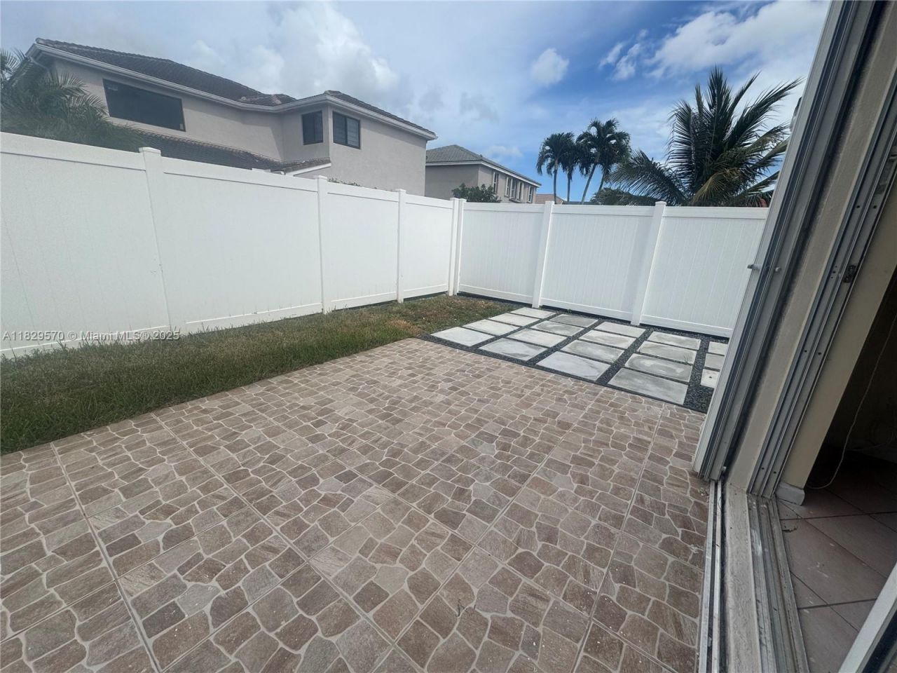 2383 SW 177th Ter, Miramar, FL 33029 Photo
