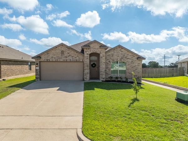 3228 Skinner Drive, Lorena, TX 76655