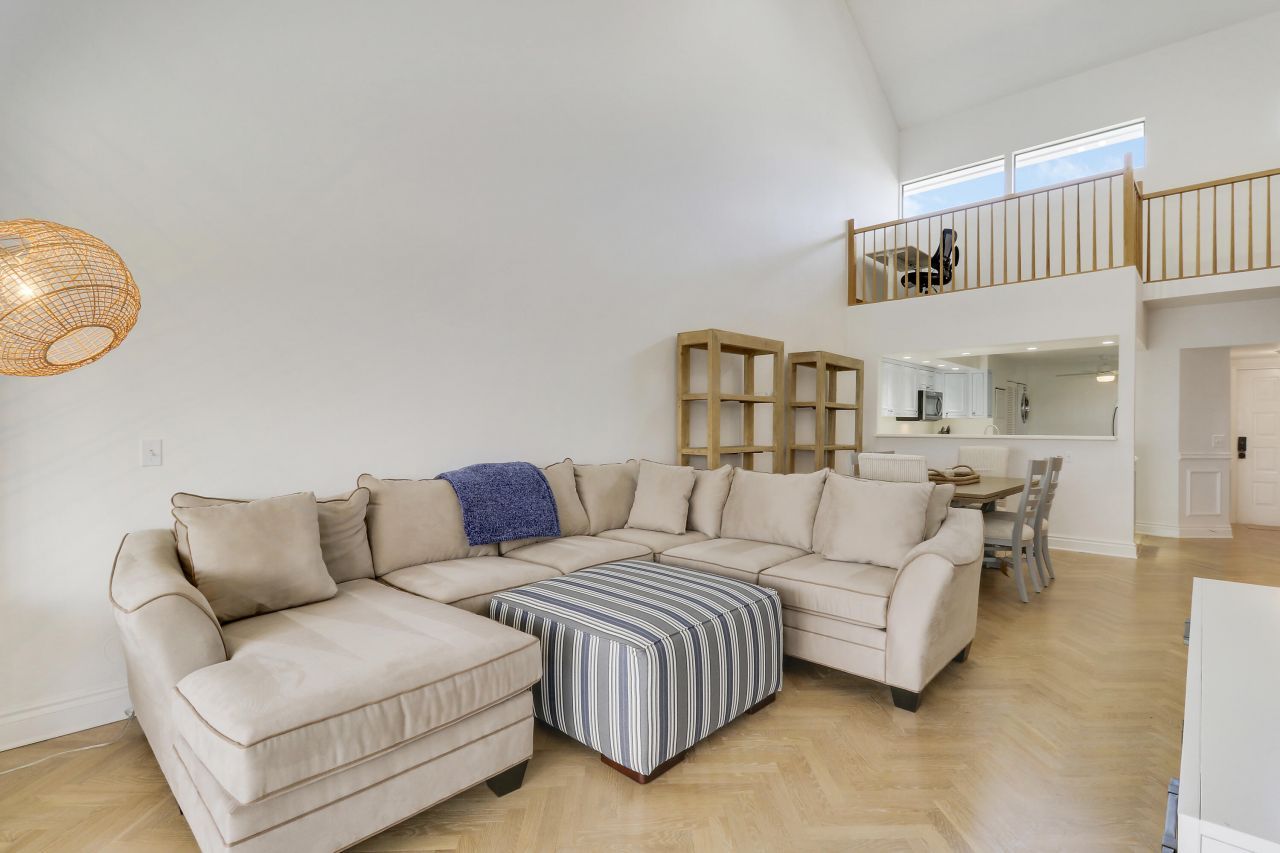 543 Bay Colony Drive N, Unit Slip 8, Juno Beach, FL 33408 Photo