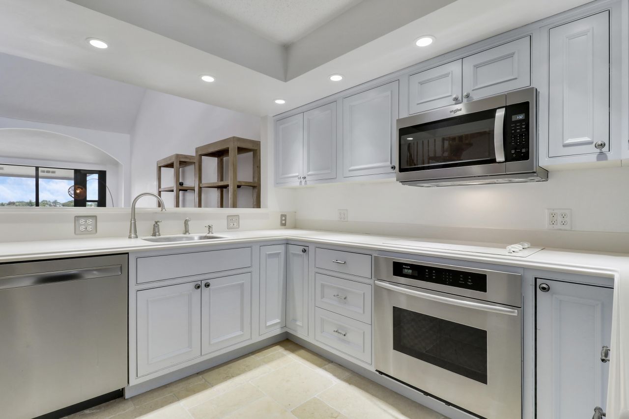 543 Bay Colony Drive N, Unit Slip 8, Juno Beach, FL 33408 Photo