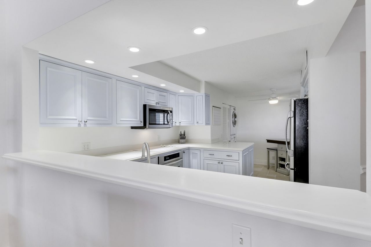 543 Bay Colony Drive N, Unit Slip 8, Juno Beach, FL 33408 Photo