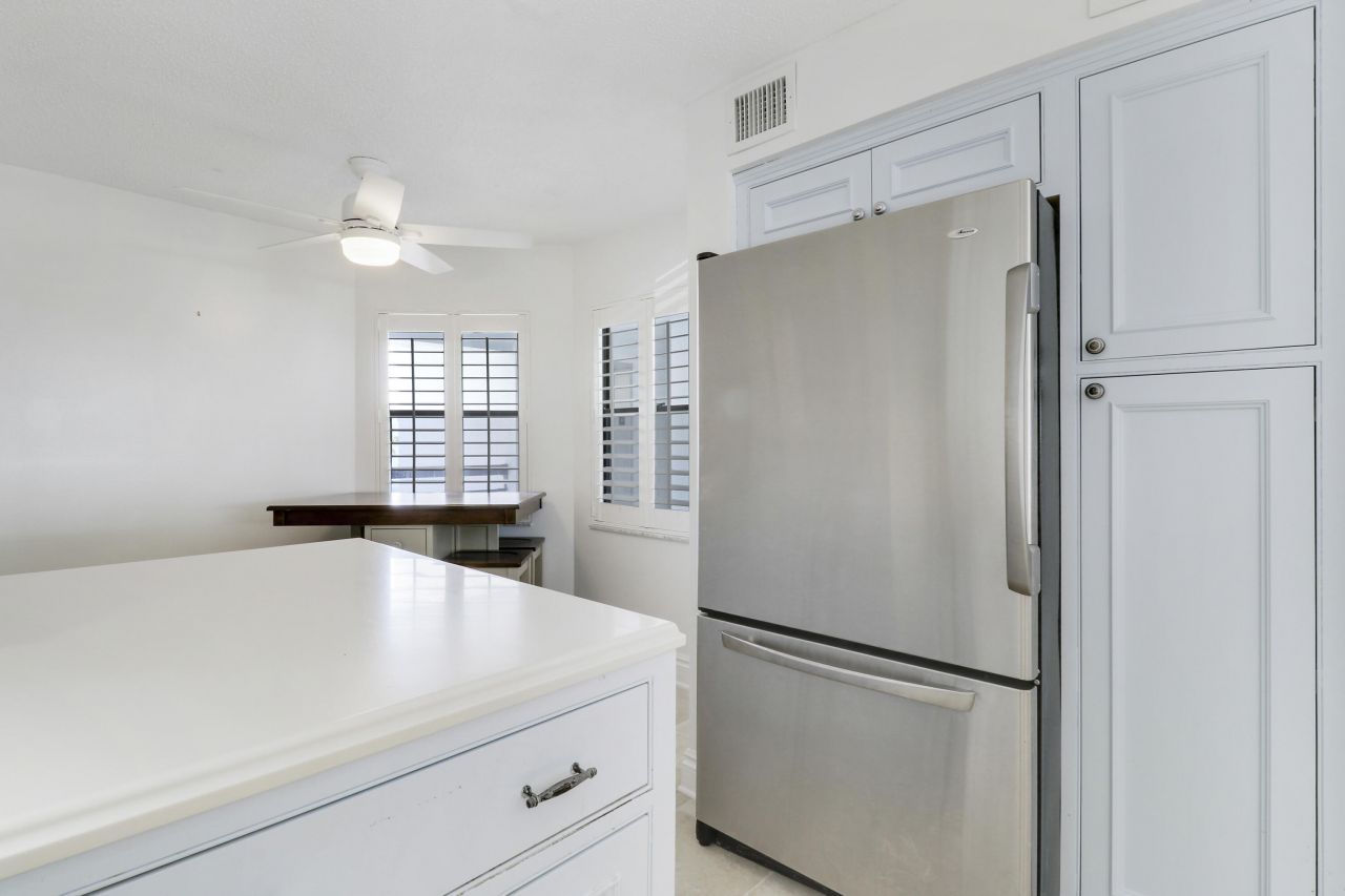 543 Bay Colony Drive N, Unit Slip 8, Juno Beach, FL 33408 Photo