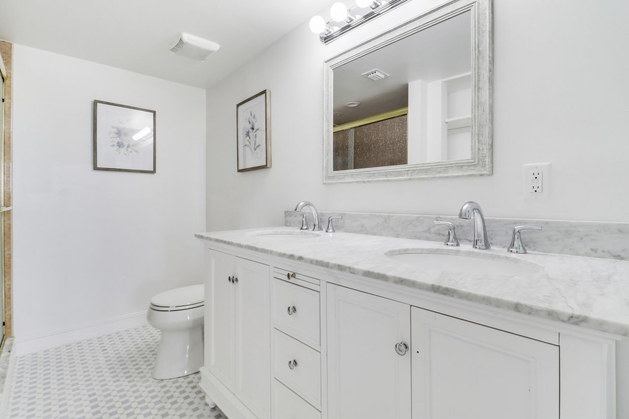 543 Bay Colony Drive N, Unit Slip 8, Juno Beach, FL 33408 Photo