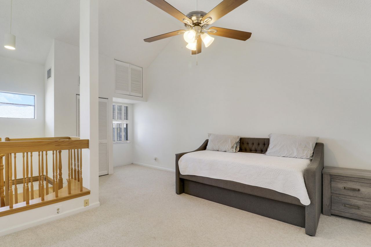 543 Bay Colony Drive N, Unit Slip 8, Juno Beach, FL 33408 Photo