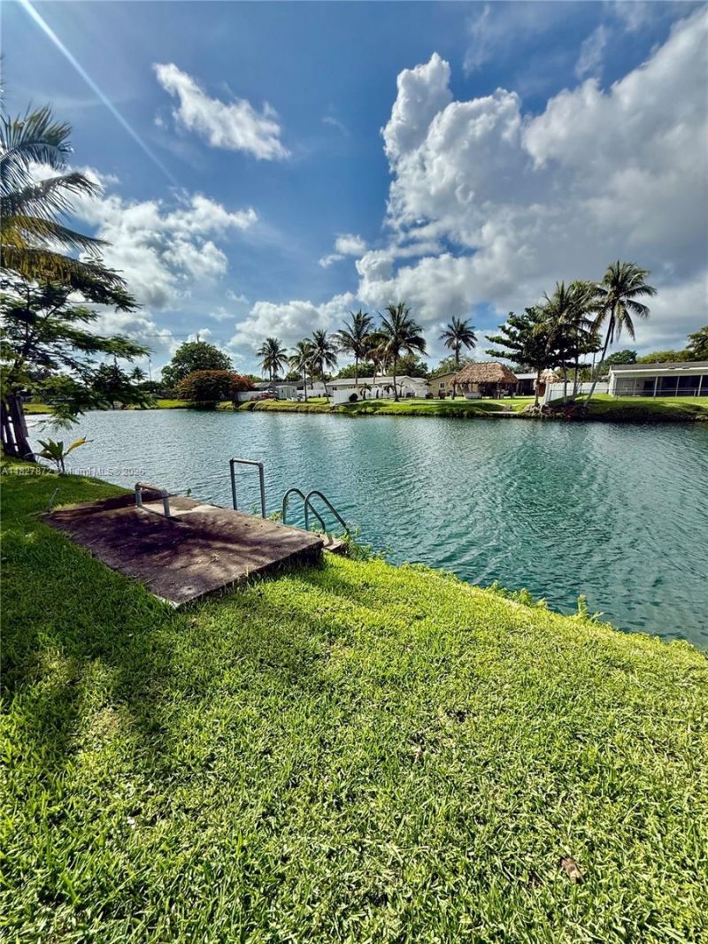 9740 Sterling Dr, Unit N/A, Cutler Bay, FL 33157 Photo