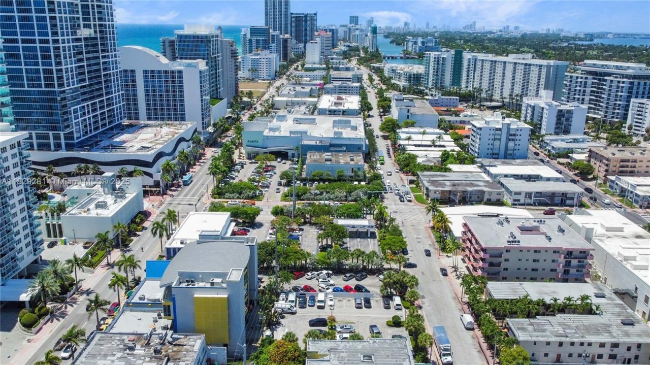 6936 Collins Ave, Unit 2nd Floor, Miami Beach, FL 33141 Photo