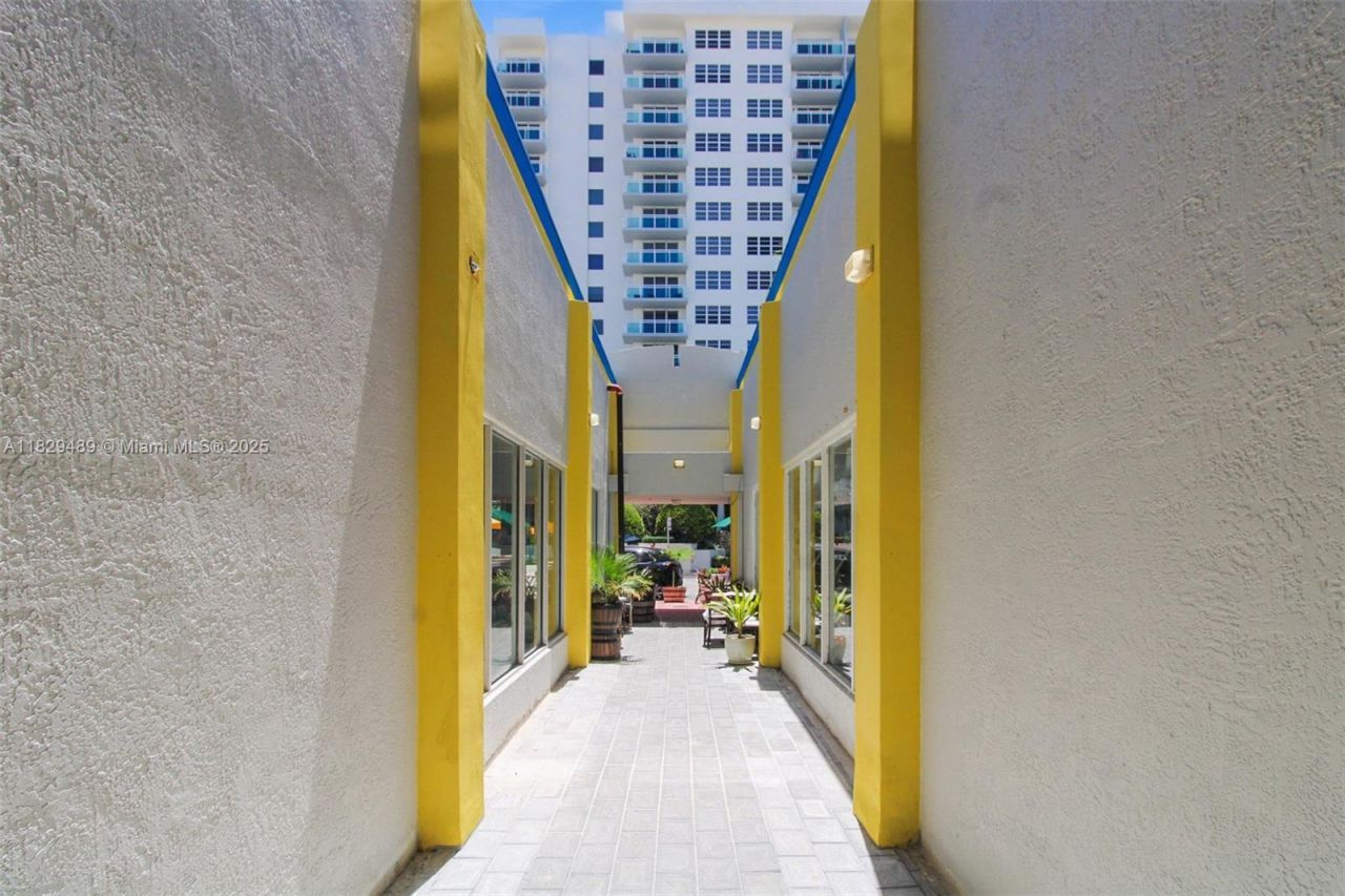 6930 Collins Ave, Unit Co Working, Miami Beach, FL 33141 Photo