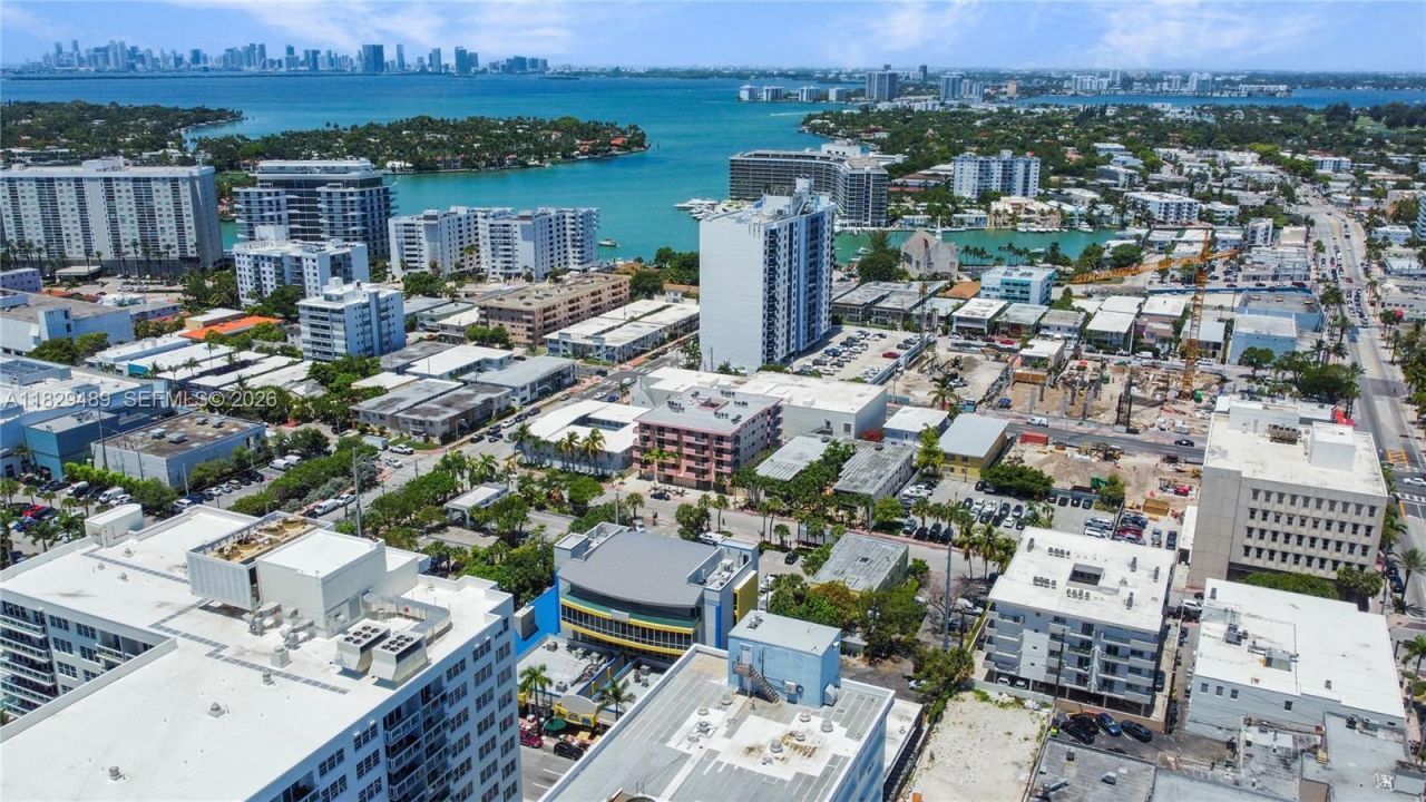 6930 Collins Ave, Unit Co Working, Miami Beach, FL 33141 Photo