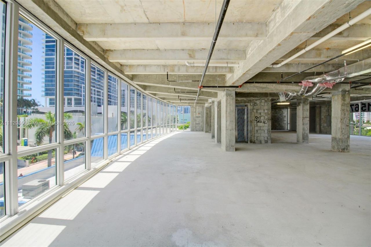 6930 Collins Ave, Unit 2nd Floor, Miami Beach, FL 33141 Photo