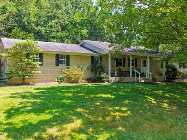 318 Arrowhead Drive, Rogersville, TN 37857