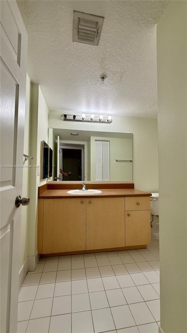 4021 San Marino Blvd, Unit 102, West Palm Beach, FL 33409 Photo