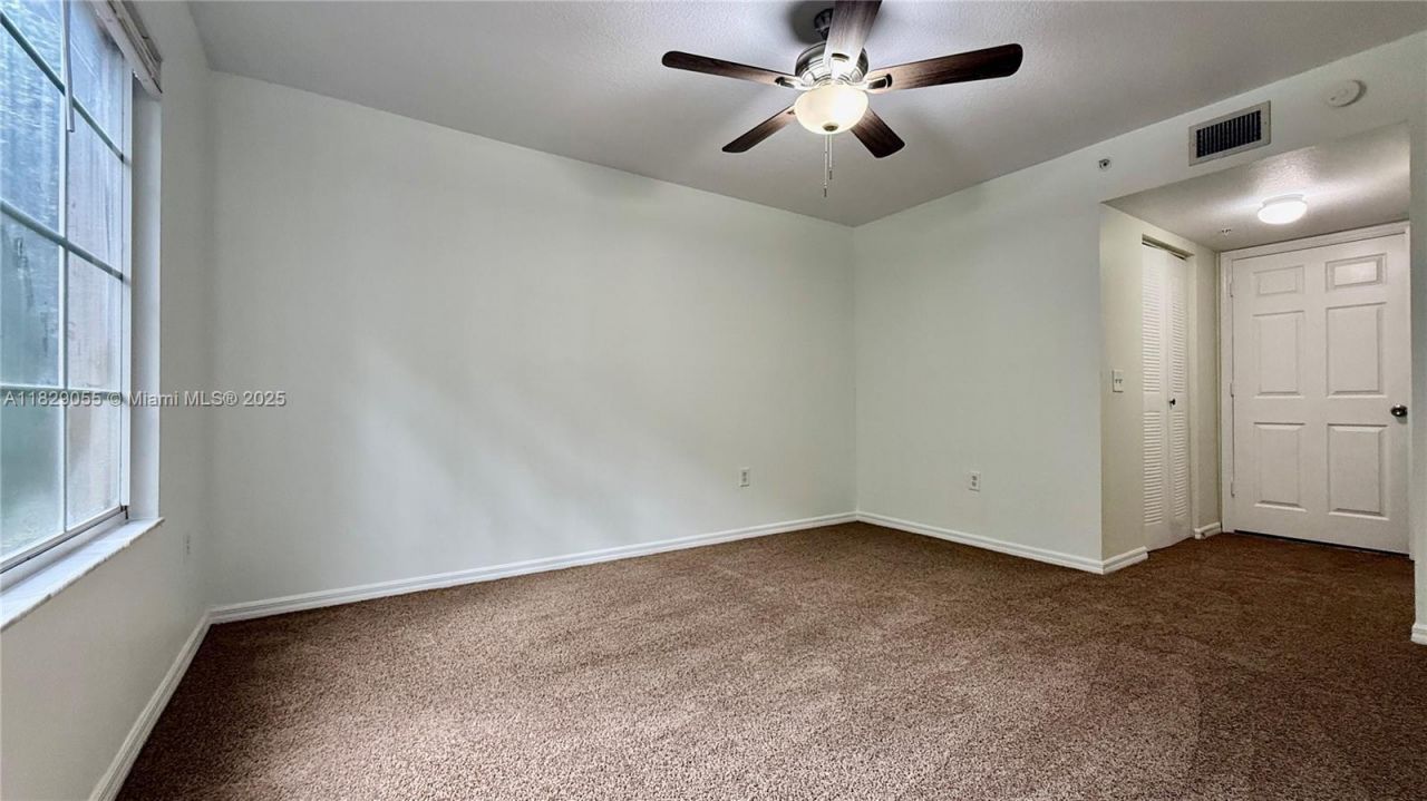 4021 San Marino Blvd, Unit 102, West Palm Beach, FL 33409 Photo