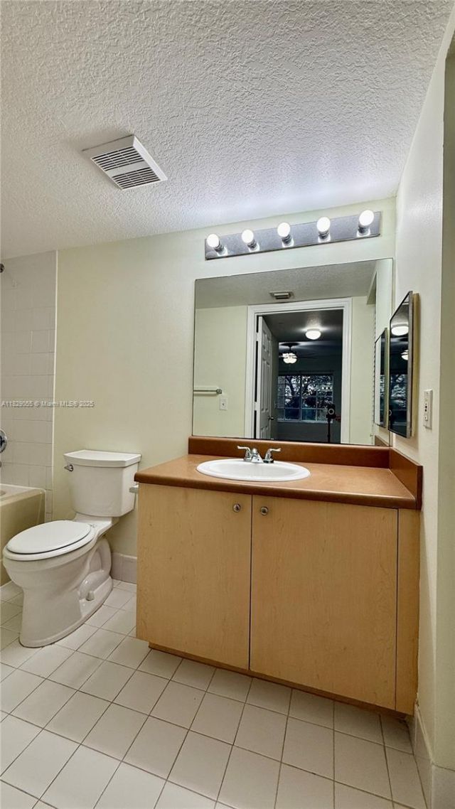 4021 San Marino Blvd, Unit 102, West Palm Beach, FL 33409 Photo