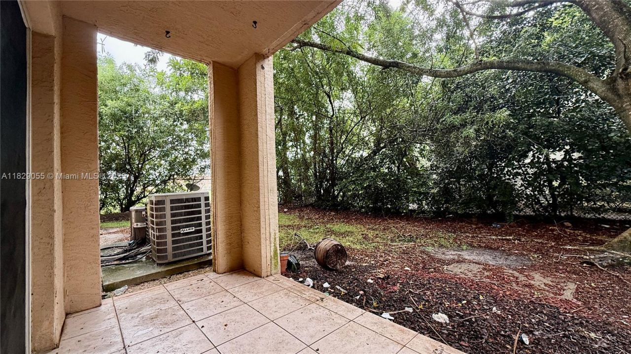 4021 San Marino Blvd, Unit 102, West Palm Beach, FL 33409 Photo