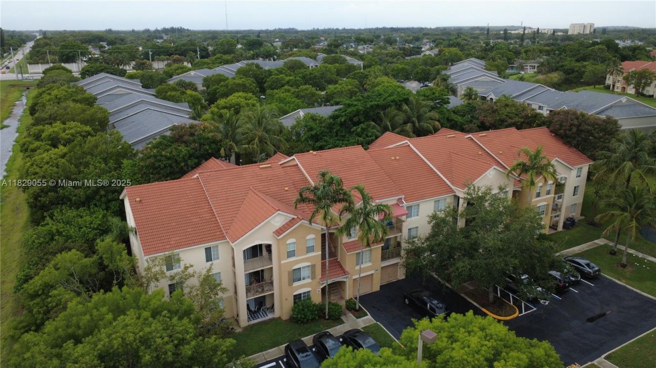 4021 San Marino Blvd, Unit 102, West Palm Beach, FL 33409 Photo