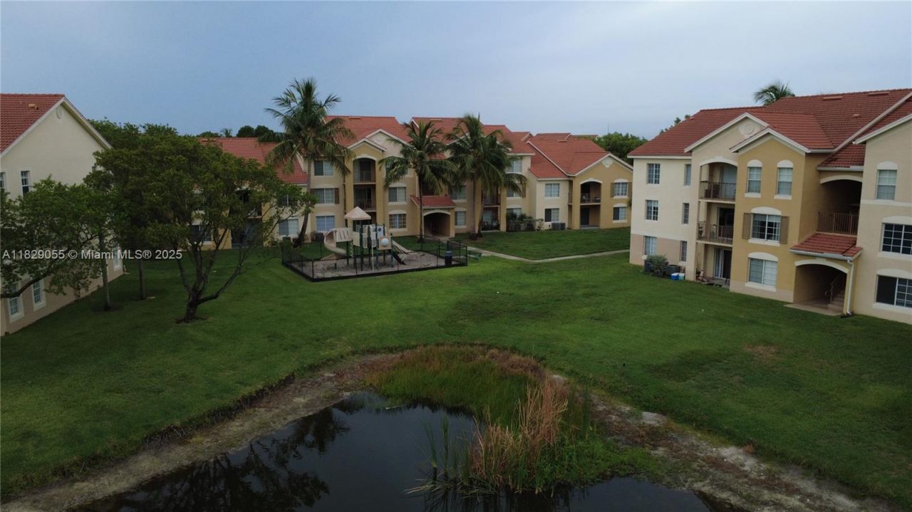 4021 San Marino Blvd, Unit 102, West Palm Beach, FL 33409 Photo