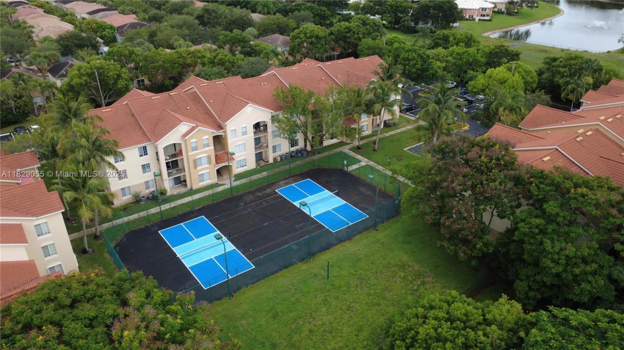 4021 San Marino Blvd, Unit 102, West Palm Beach, FL 33409 Photo