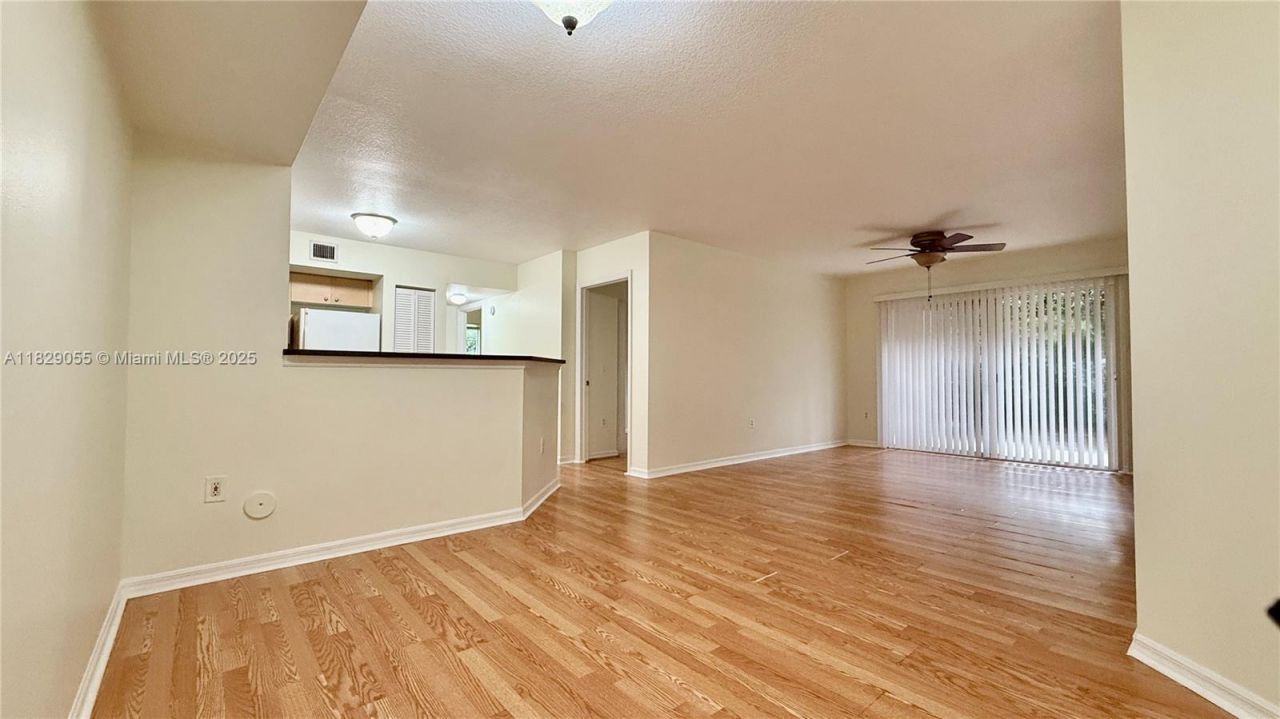 4021 San Marino Blvd, Unit 102, West Palm Beach, FL 33409 Photo