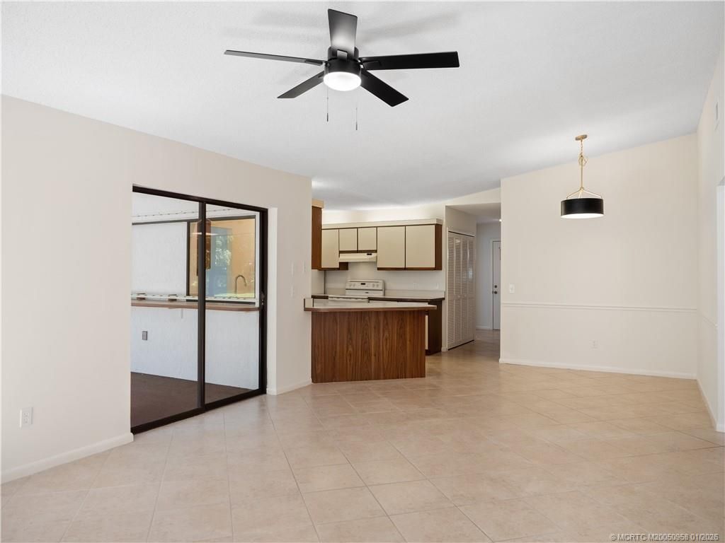 188 SE Crosspoint Drive, Port Saint Lucie, FL 34983 Photo