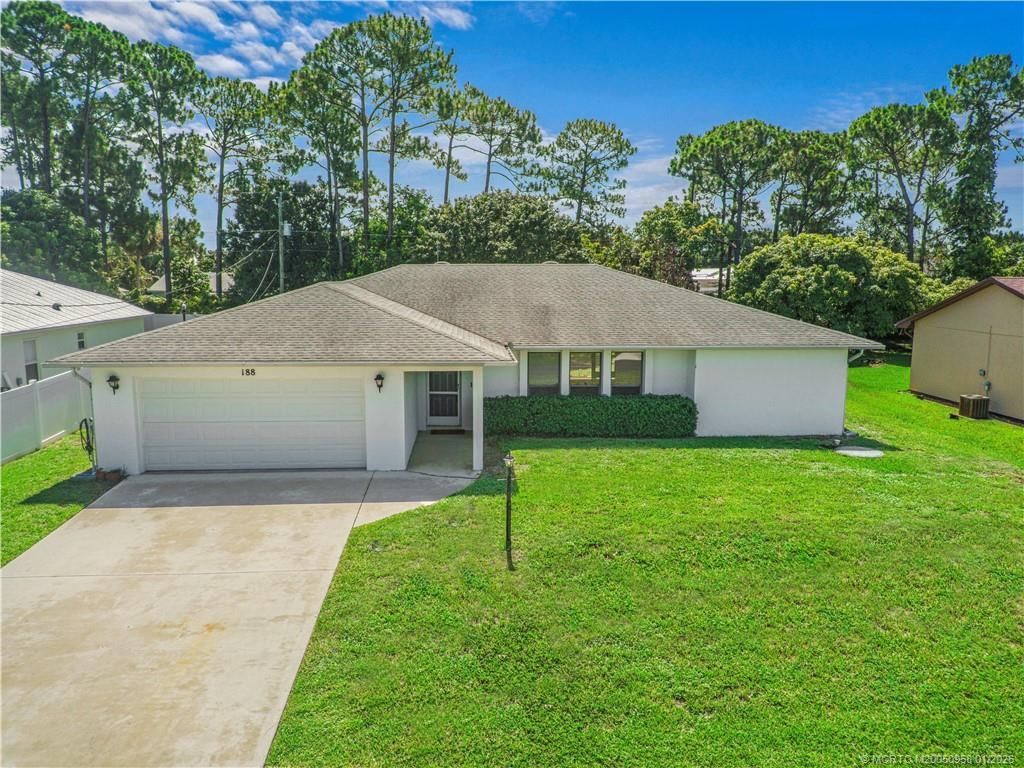 188 SE Crosspoint Drive, Port Saint Lucie, FL 34983 Photo